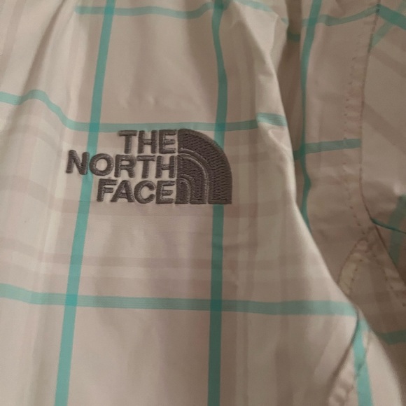 North Face Woman’s small rain jacket - Picture 2 of 3